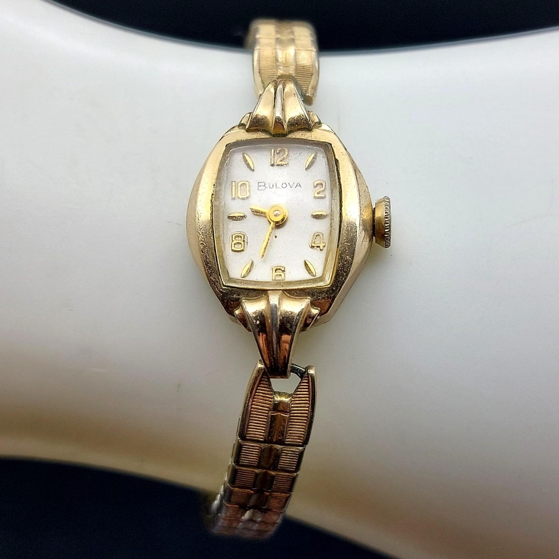 Vintage Bulova M9 Ladies Watch 10K R.G.P. Rolled Gold Plate Bezel