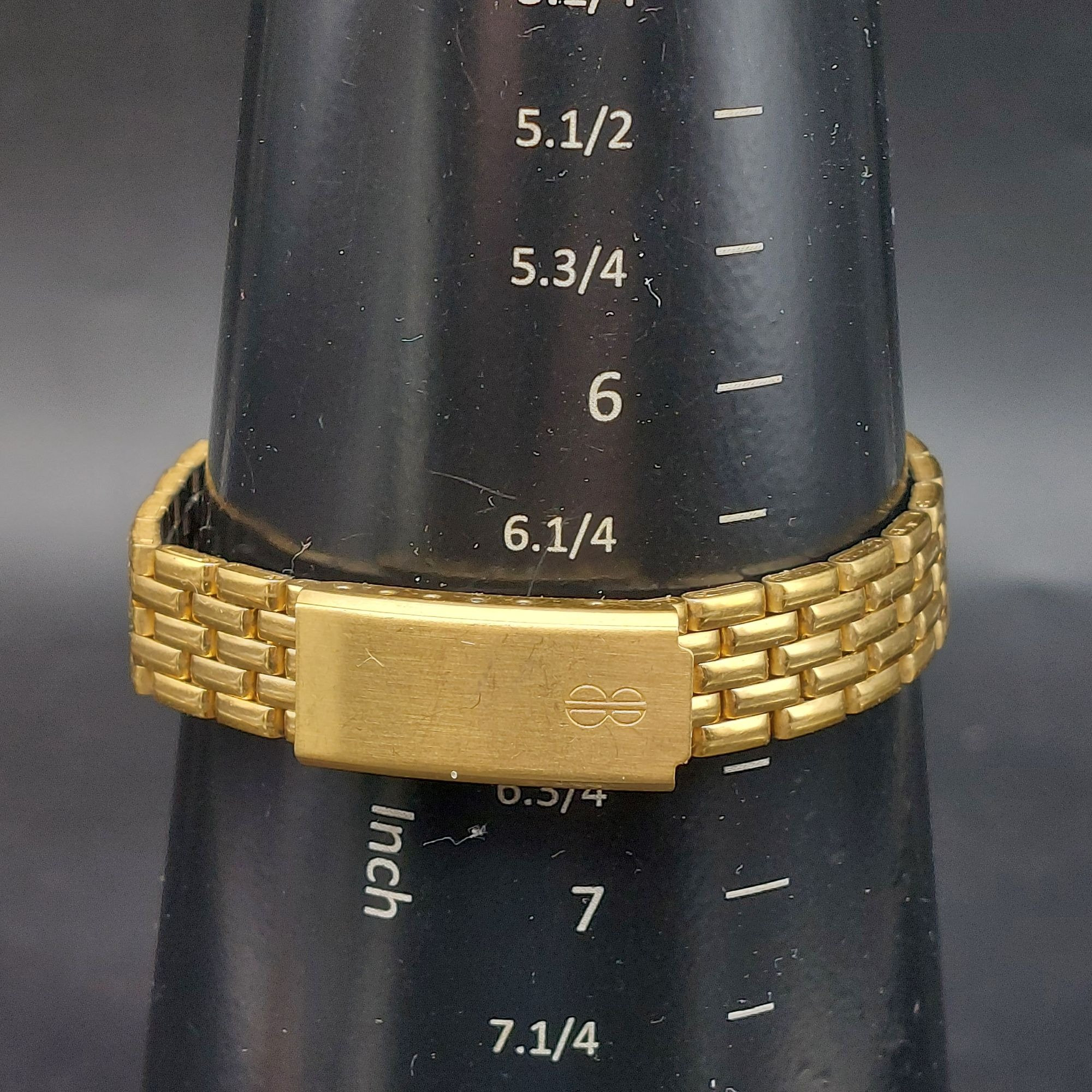 Bill Blass Womens 293-3132 Gold-tone Quartz Watch With Black 