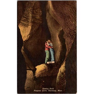 Vintage carte postale Niagara Cave Kissing Rock Harmony Minnesota pittoresque des années 40, lin Curteich véritable 3C-H1146