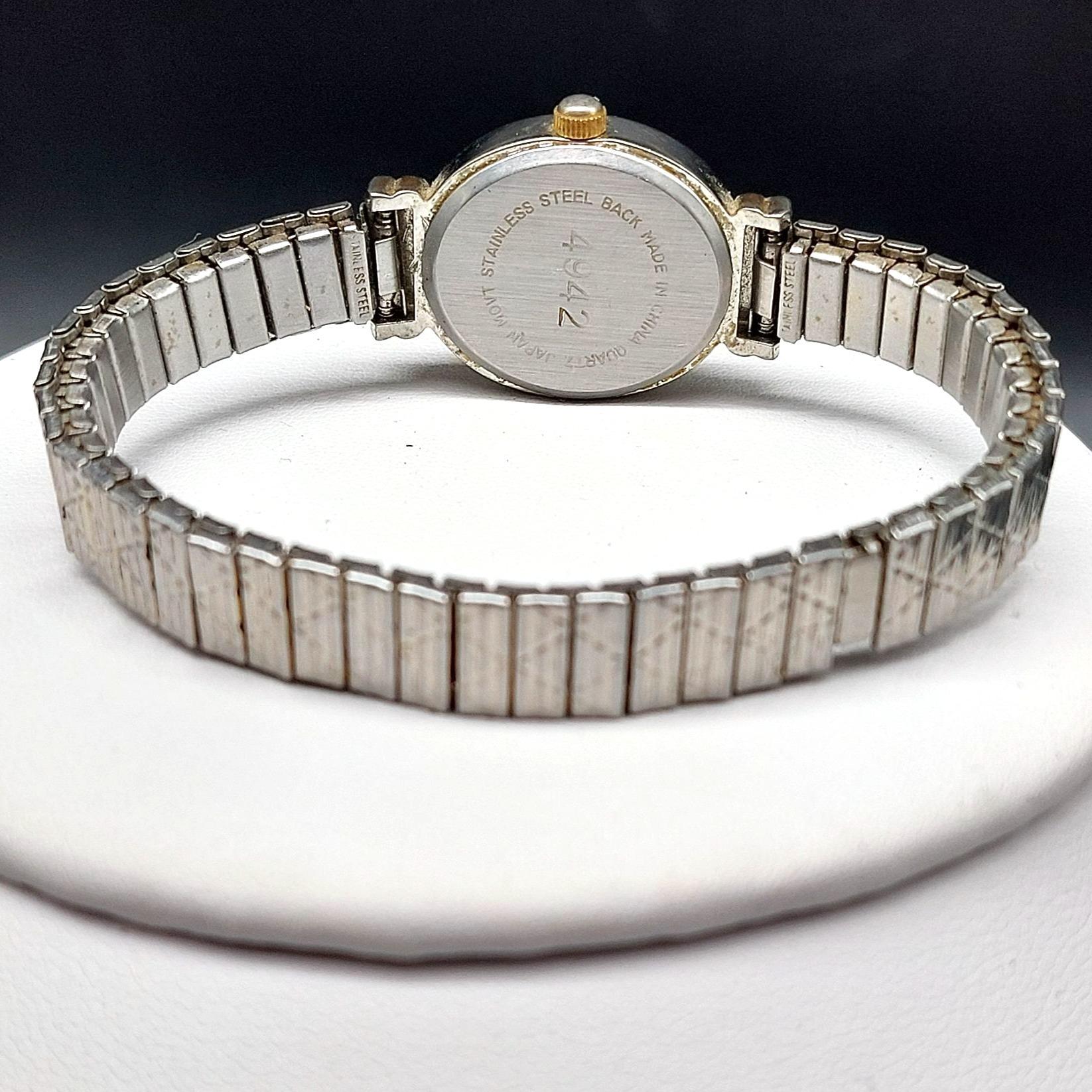 Montre Femme Vintage Rumours - Mouvement Quartz (pile Neuve) - Boîtier Or Jaune 27mm - Occasion