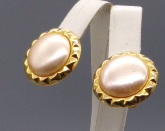 Vintage Pearl Cabochon Earrings, Gold Tone Frames on Bridal Clip Ons, Elegant White Buttons Wedding Wear