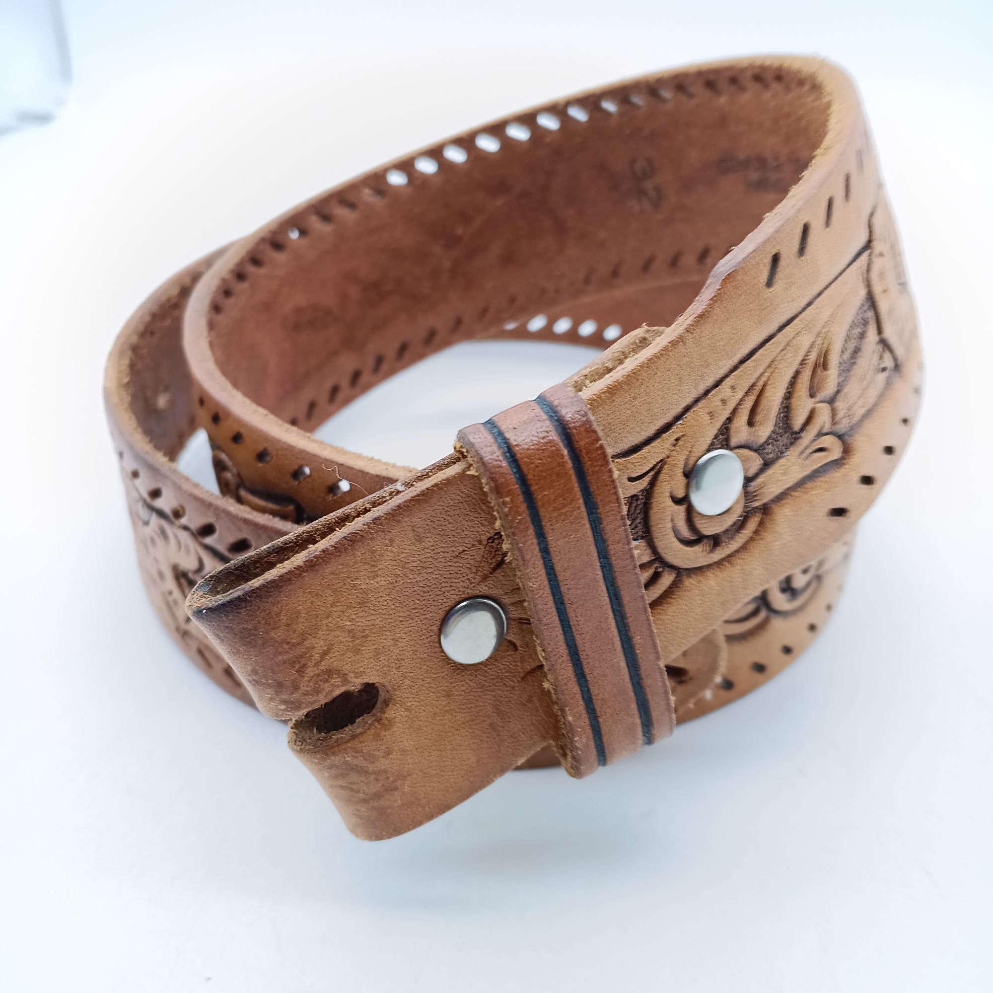 Vintage Tooled Genuine Leather Embossed Belt With Floral  display picture 2