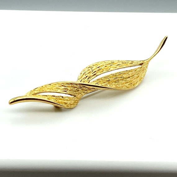 Vintage Monet Leaf Brooch, Gold Tone Elegant Twist