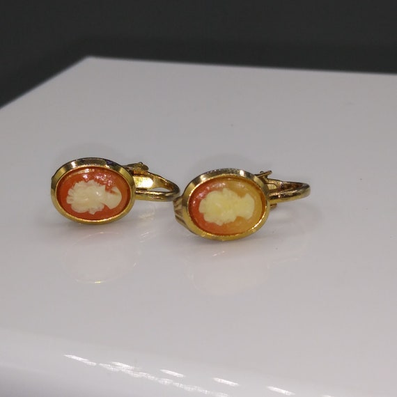 Vintage Cameo Clip On Earrings, Romantic Love Gif… - image 3