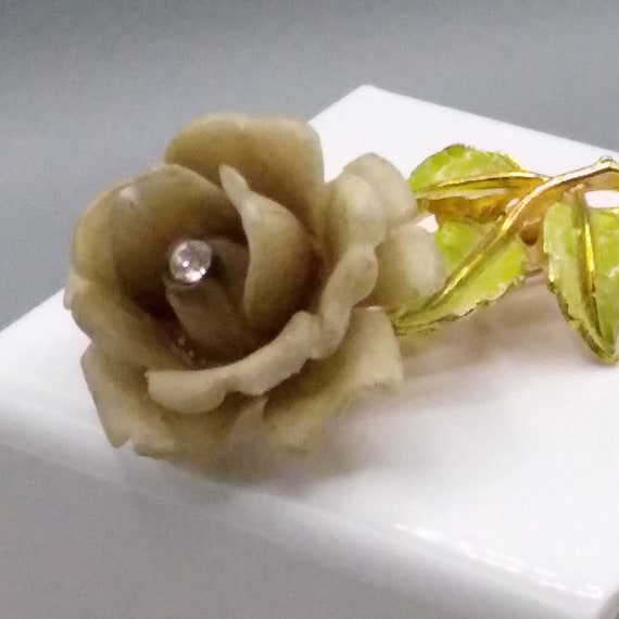 Vintage Resin Rose Bloom Brooch, Taupe Flower wit… - image 3