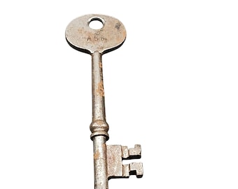 Vintage Skeleton Key A56 Rusted Metal Antique Collectible