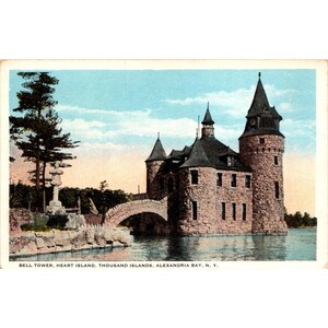 Carte postale vintage Bell Tower Heart Island Thousand Islands Alexandria Bay NY Antique