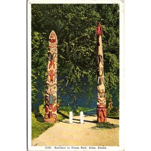 Cartolina antica HHT Co con bordo bianco, ingresso al Totem Park Sitka Alaska C127, souvenir delle Aleutine, popolazioni indigene dei nativi americani