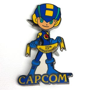 Pin de esmalte cabezón del 15.º aniversario de Mega Man de Capcom PD Hallmark Double Post