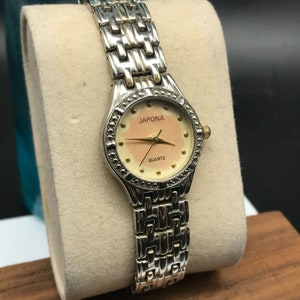 Vintage Japona Ladies Quartz Wristwatch with Stainless Steel Band and New Battery