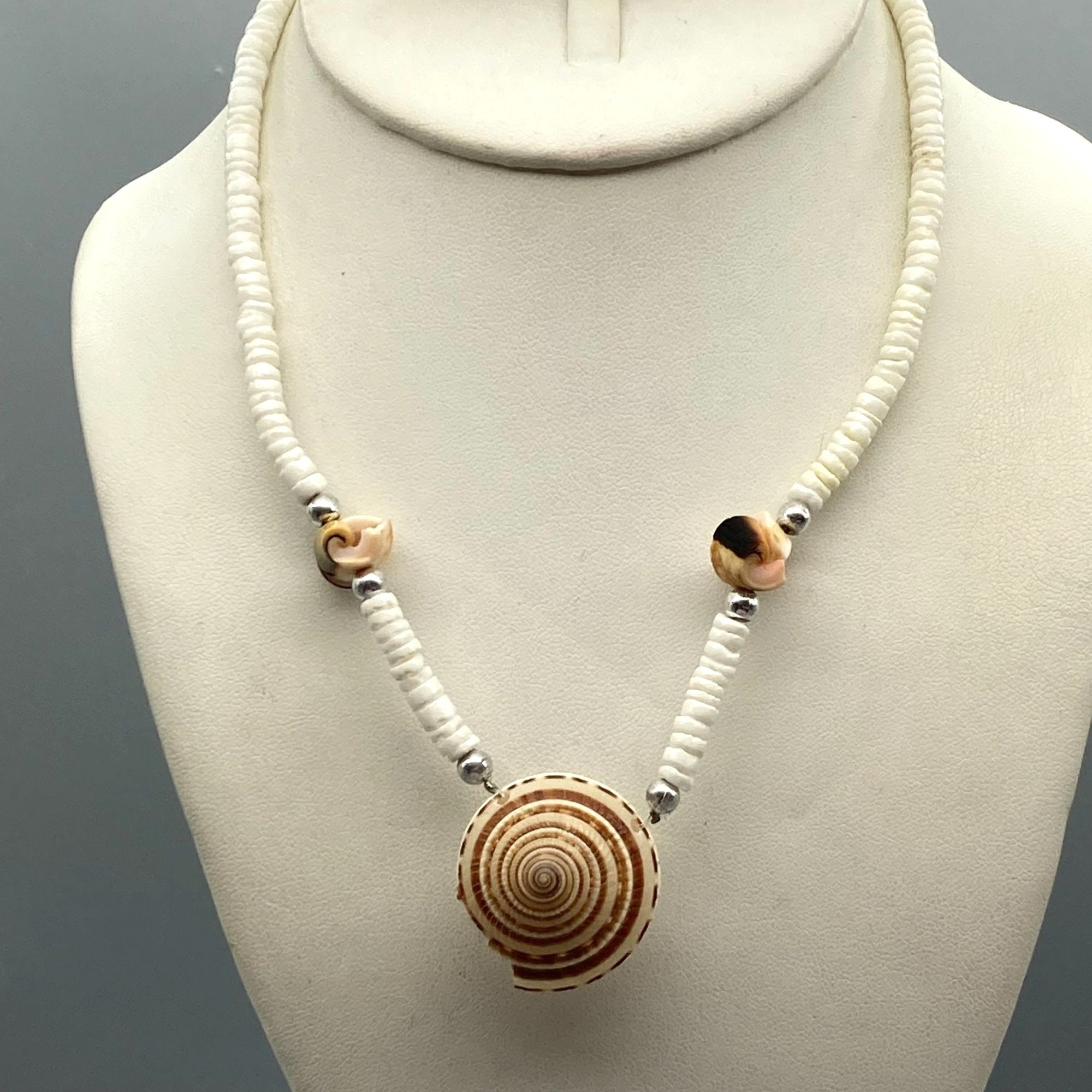 Retro Seashell Heishi Choker With Snail Shell Pendant and Sliced Beads ...