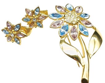 Ensemble vintage de broches florales et de boucles d'oreilles Avon dorées avec cristaux bleus et roses pastel