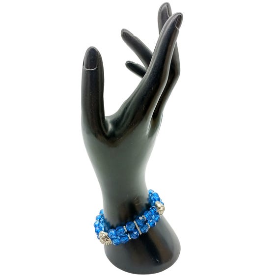Bracciale elastico fatto a mano con perline di fiori blu e perle