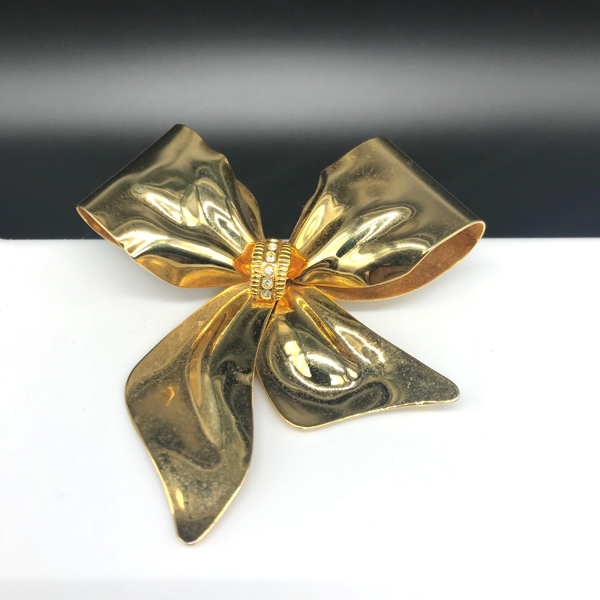  WALNUT Stripe Ribbon Bow Brooch Crystal Fabirc Pins