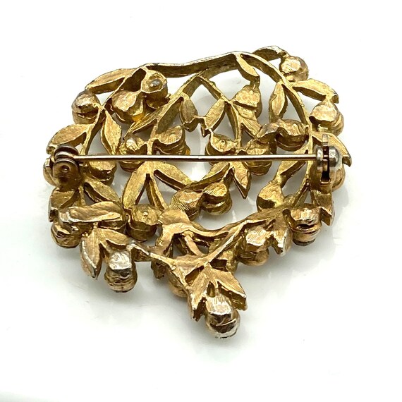 Brushed Gold Tone Vines Brooch with Sparkling Cle… - image 5