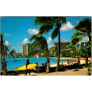 Carte postale vintage Waikiki Beach par des distributeurs mondiaux