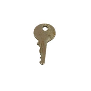 Chiave Yale vintage di Art Metal Construction Co. Made in USA, accessorio da collezione in ottone antico
