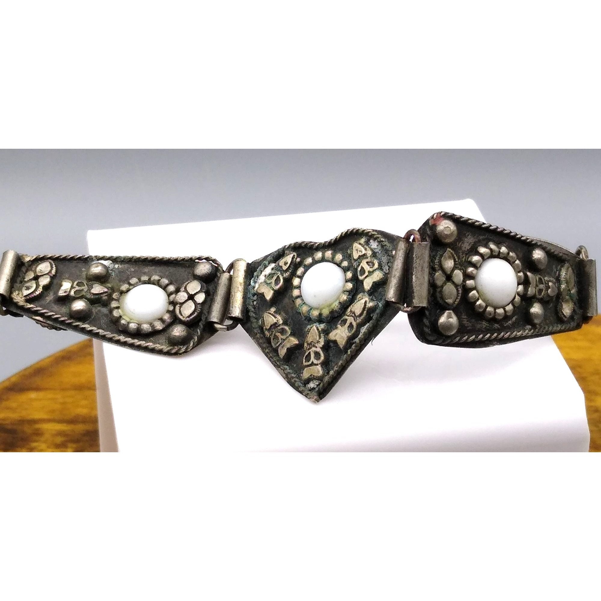 Bracelet Ancien étrusque à Breloques En Argent Et Cabochons - Occasion - Style Vintage à Breloques