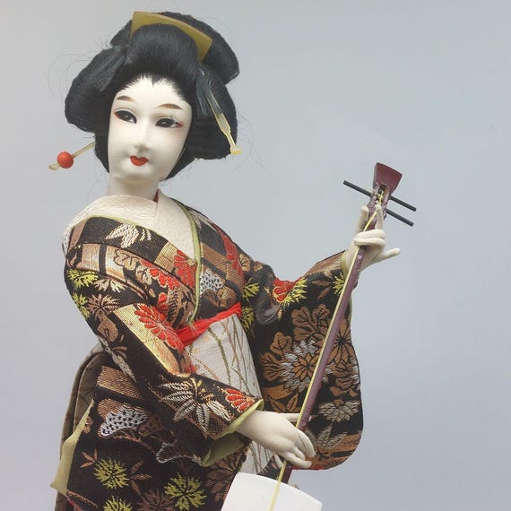 日本人形 三味線 舞踊 伝統工芸品 置物 日本の芸者人形（三味線付き） - 17インチの置物、伝統的な着物