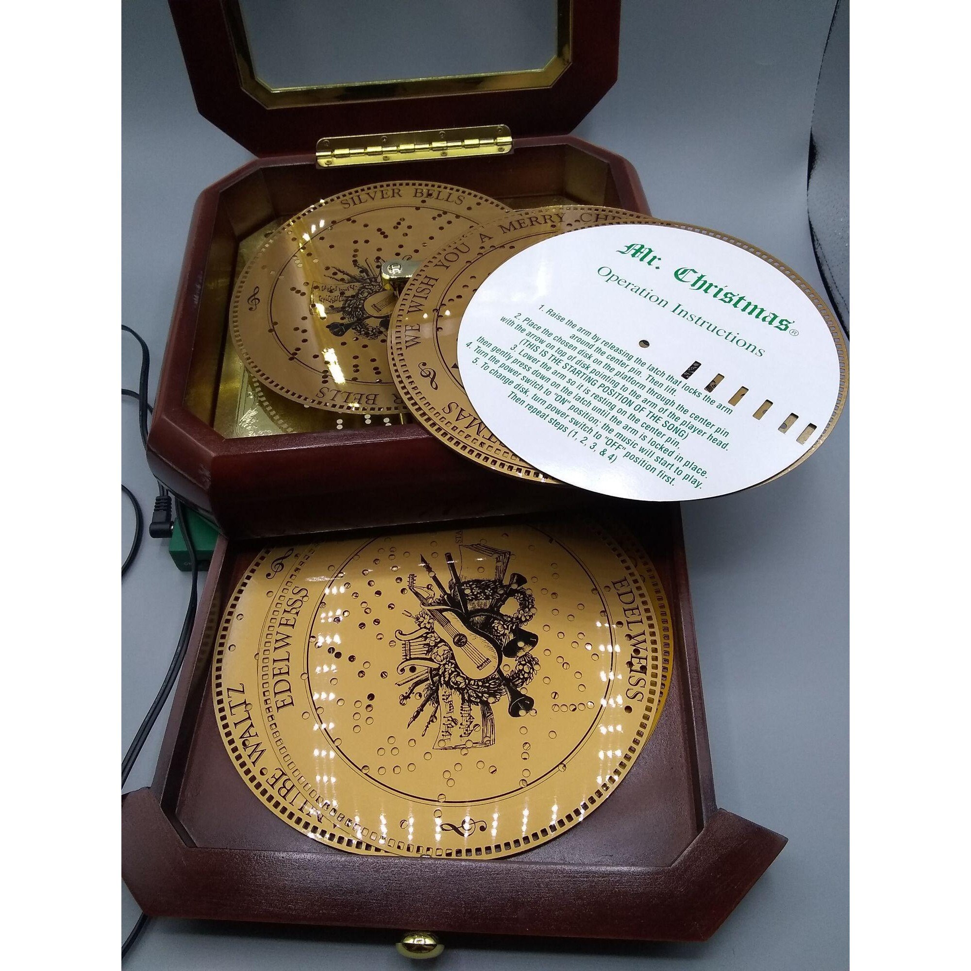 latitudine Delicios dicţionar Vintage Mr Christmas Music Box Holiday Symposium With - Etsy New Zealand latitudine Delicios dicţionar Vintage Mr Christmas Music Box Holiday Symposium With - Etsy New Zealand