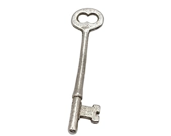 Vintage Skeleton Key Heavy Silver Metal Solid Barrel Antique Style Collectible