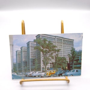 Cartão Hiawatha Vintage Cartão Postal Plastichrome, General Motors Building Detroit Michigan P1505, Colourpicture D27 Fabricado nos EUA