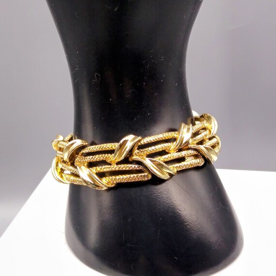 Classic Mid Century Link Bracelet, Gold Tone Vint… - image 3