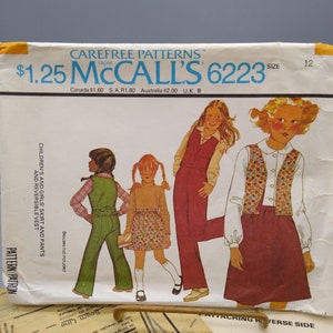 Vintage Sewing PATTERN McCalls 6223, Carefree 1978 Childrens Skirt and Pants Reversible Vest, Girl Childs Size 12