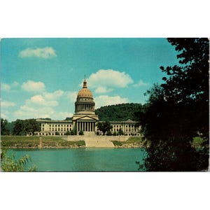 Cartolina d'epoca del Campidoglio di Charleston, Virginia Occidentale, Golden Dome sul fiume Kanawha, 1932, Kodachrome di Jack Taylor
