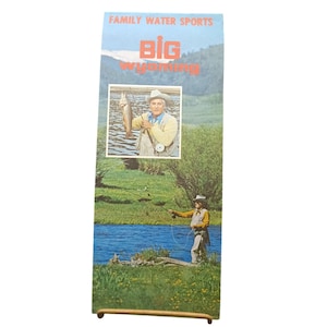 Sports nautiques en famille Grande carte vintage du Wyoming avec plein air pittoresque et scène de pêche