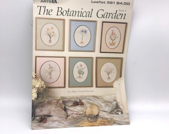 Vintage Cross Stitch Patterns, Botanical Garden Book 4, Leisure Arts Leaflet 561, Needlework Booklet 1987 by Mary Vincent Bertrand