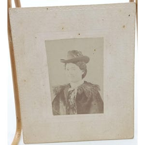 Antique Carte Vista Woman in Hat and Fur Collar Photo Circa Early 1900s CV on Cardboard Frame JA Roles Davenport Nebraska