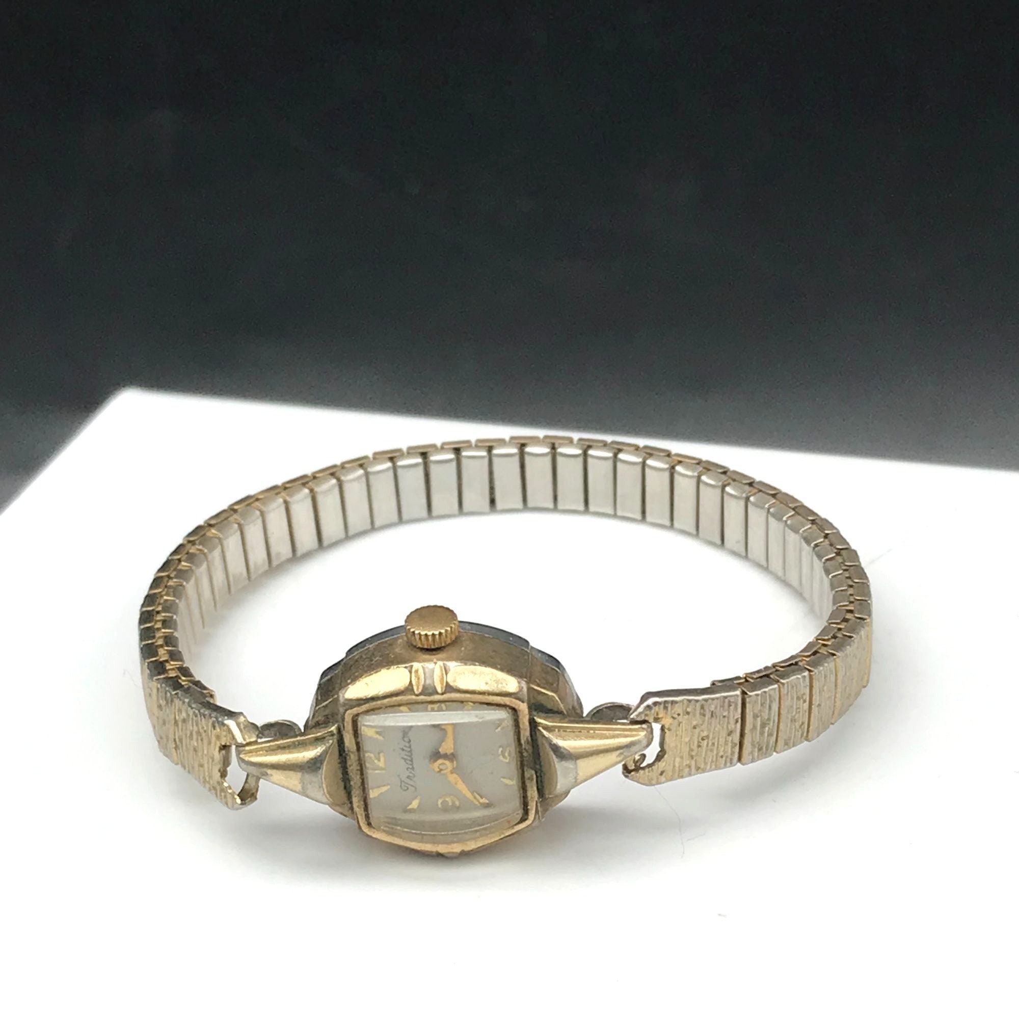 Montre Mécanique Vintage Pour Femme Veranda - Boîtier Acier, Bracelet Extensible - Occasion