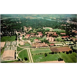 Cartão postal cromado da Universidade de Kansas vintage, Airview Field House Lawrence, dividido nas costas Curteich cor 3D não postado