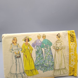 Vintage Sewing PATTERN Simplicity 5569, Misses 1973 Wedding Gown or Bridesmaid Dress, Size 8