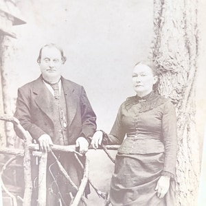 Vintage 19th Century Cabinet Card Photograph Of Victorian Couple