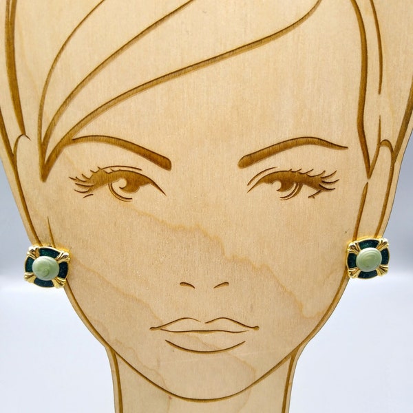 Chic Green Square Earrings in Gold Tone Vintage Chic Clip Ons, Glitter and Swirl Enamel