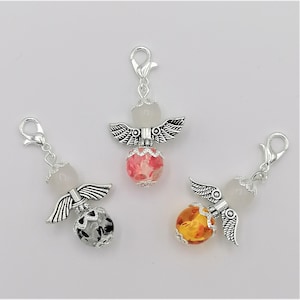 Bastelset 30 bunte Schutzengel Glücksbringer Charm Perlen Engel Taufe Basteln