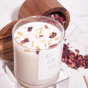 Herbal floral scented candle topped with rose and marigold