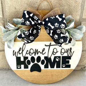 Wooden Dog Front Door Hanger| Front Door Decor| Front Door Sign| Dog Lover Gift| Porch Decor| Birthday Gift