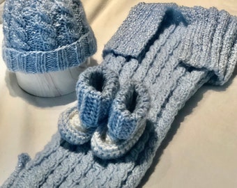 Cocon, chaussons et chapeau en tricot et crochet prématurés fabriqués à la main.