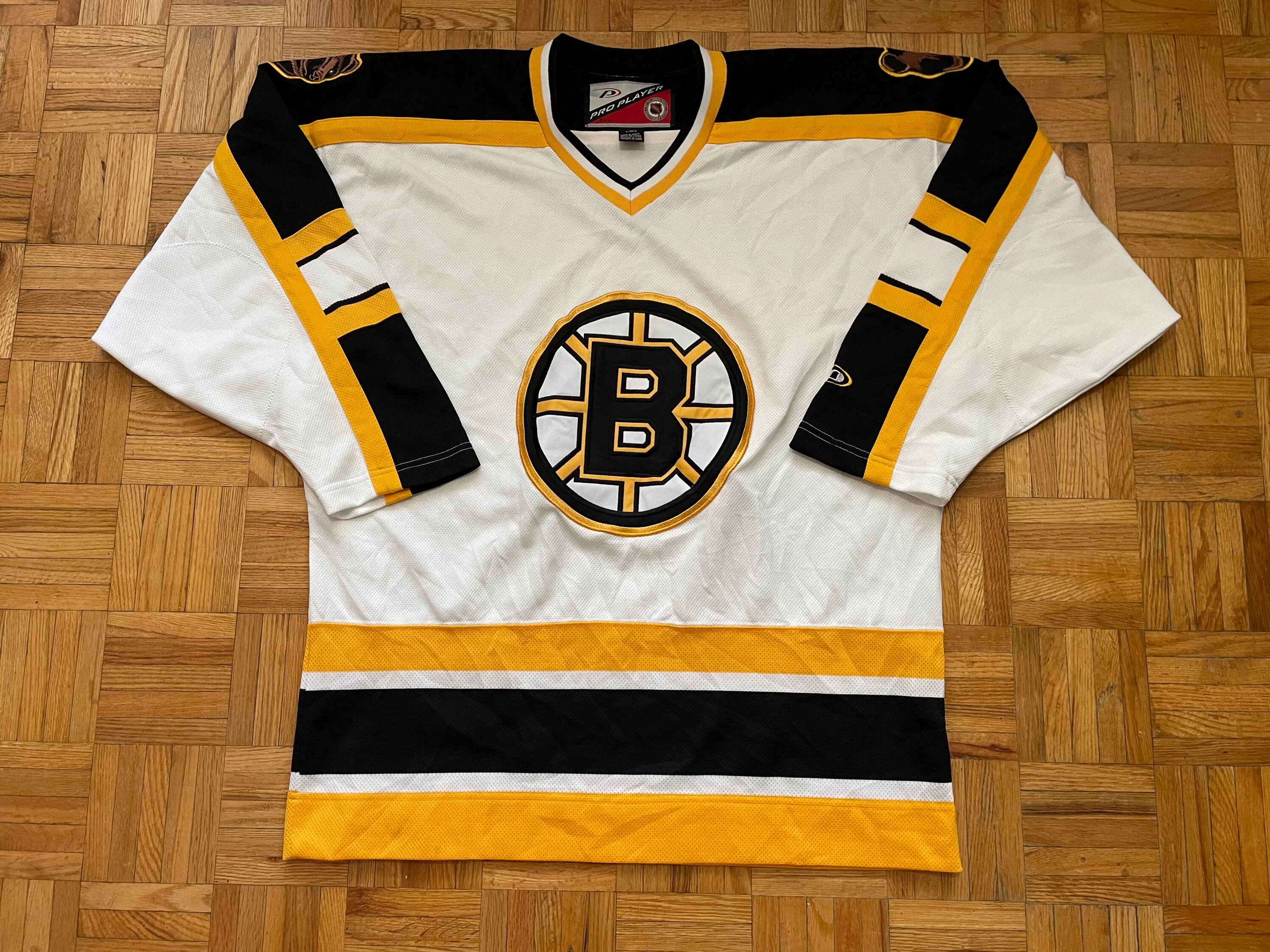 Boston Bruins Koho Authentic Pooh Bear Hockey Jersey Medium