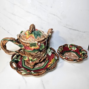 Fitz and Floyd Trio Christmas Lodge Fall Pinecone Leaf Tea Pot Plate and Bowl