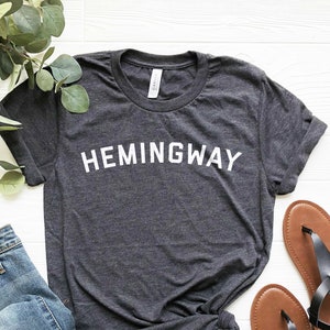 Chemise Hemingway, Ernest Hemingway, Cadeaux pour les amateurs de livres, Amoureux de la lecture, Chemise J’aime lire, Chemise de bibliothécaire, Major anglais, T-shirt Bookworm