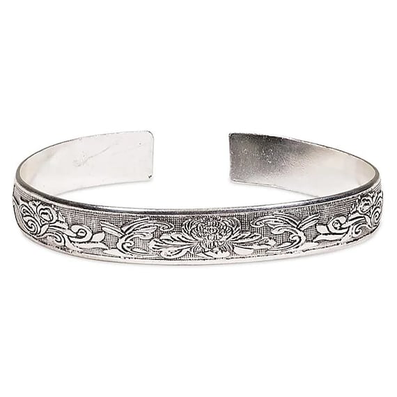 White Metal Miao Tribal Bangle - Dragon Design White Metal Miao Tribal Bangle - Dragon Design