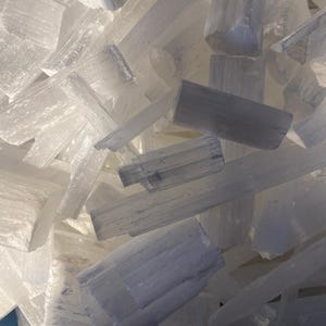 Selenite Chips Sticks Broken Medium Size Mix 1kg from Morocco
