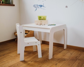 TABLE enfants + chaises en option