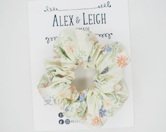 Mixed spring floral scrunchies - floral scrunchies - Mommy hair elastic - flower hair tie - floral hair accessories