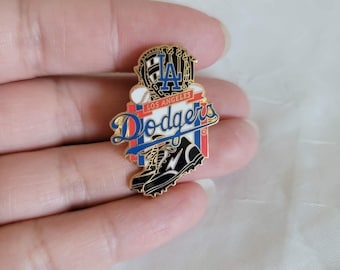Vintage MLB Los Angeles Licensed Enamel Pin by Peter David 1995