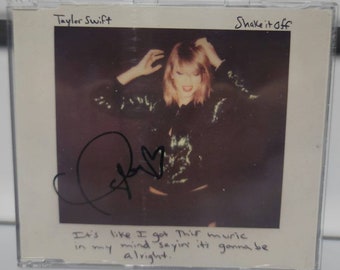 Taylor Swift signed CD booklet cover shake it Off with CD